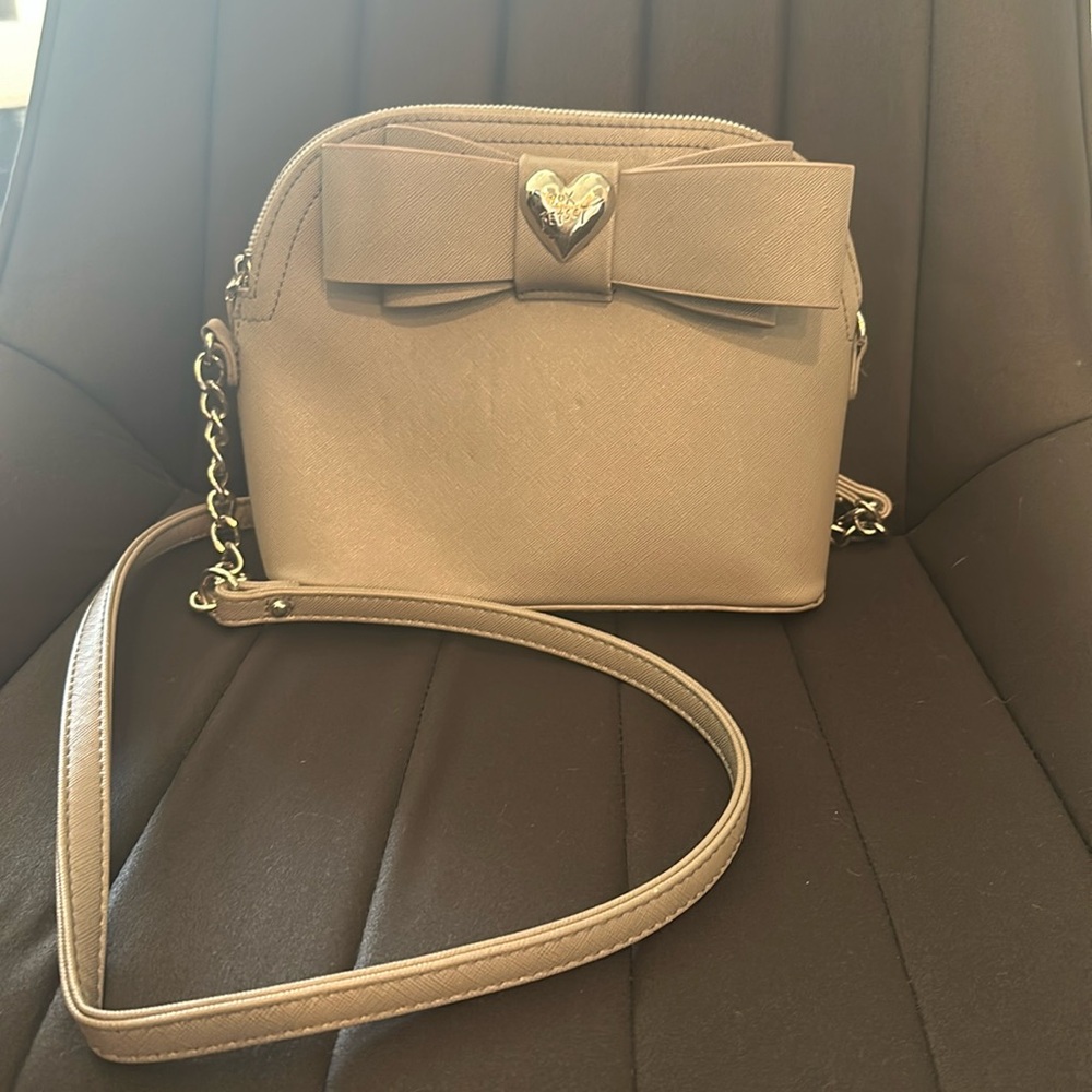 Cute Betsy Johnson purse